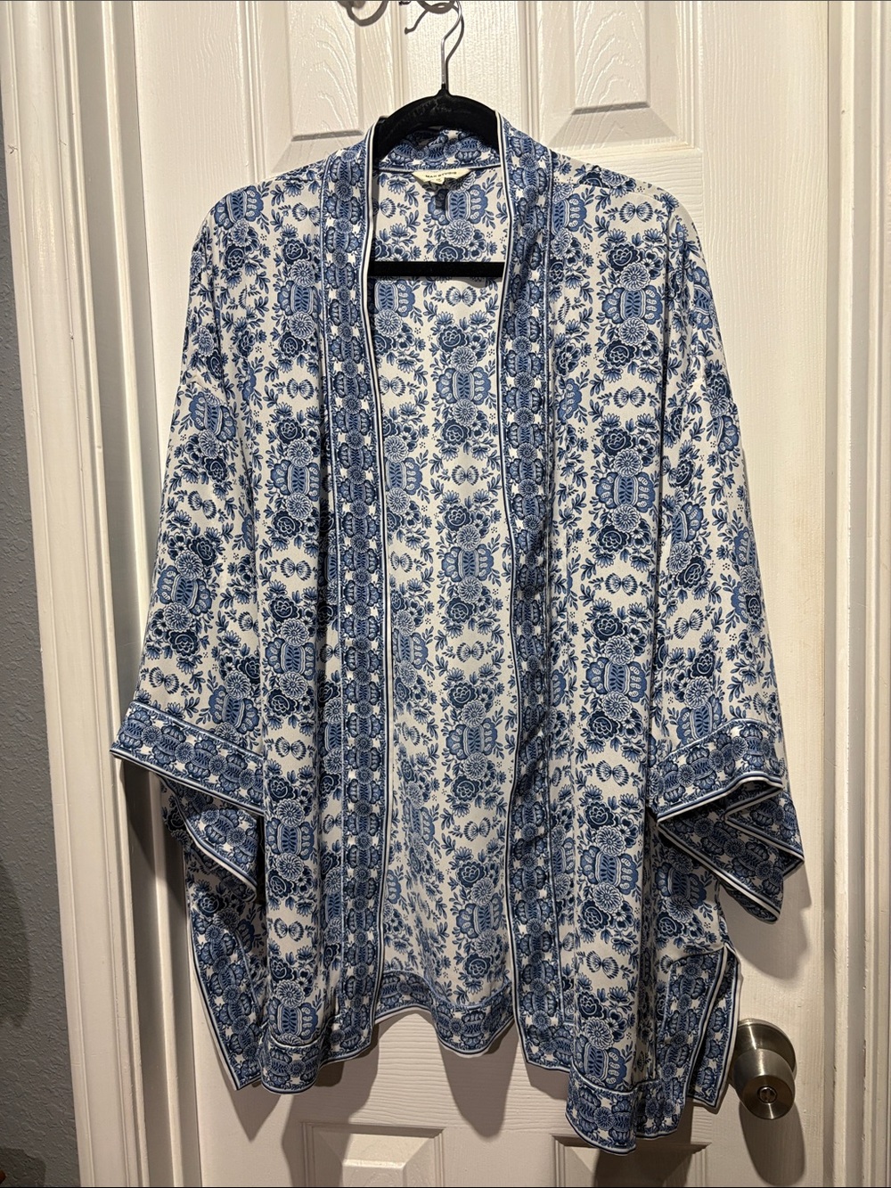 Max Studio Blue and White Floral Kimono Jacket